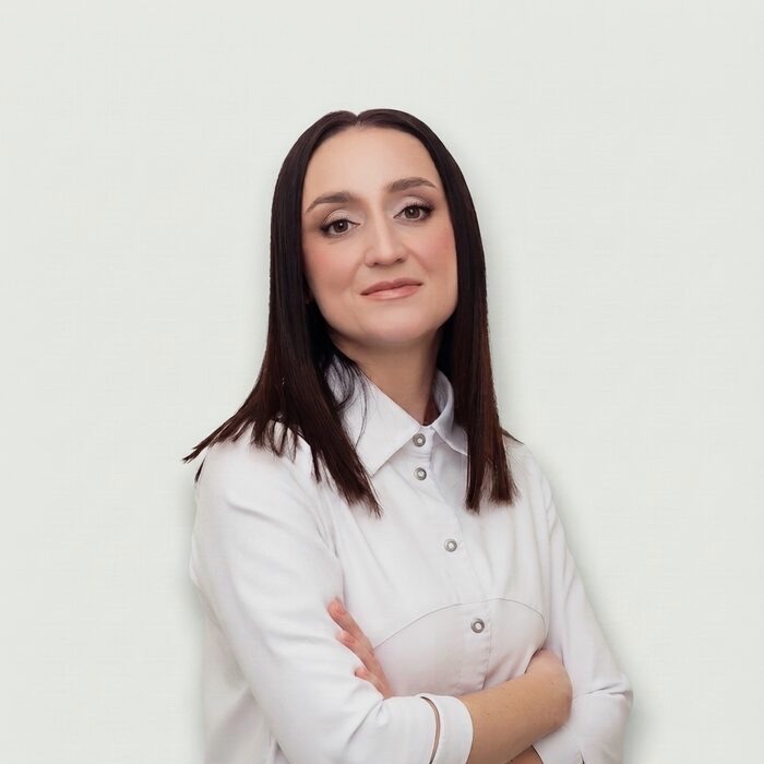 Попова Марина Сергеевна, главный врач клиники